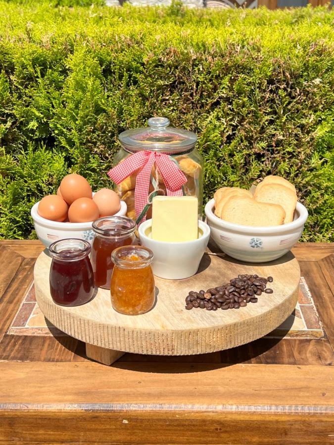 Abeliona Guesthouse 앰블리오나 외부 사진